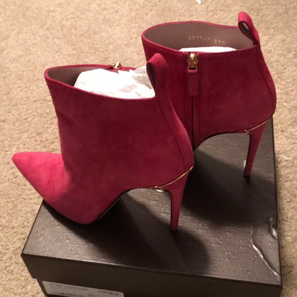 Hot pink suede Gucci booties - Picture 3 of 3